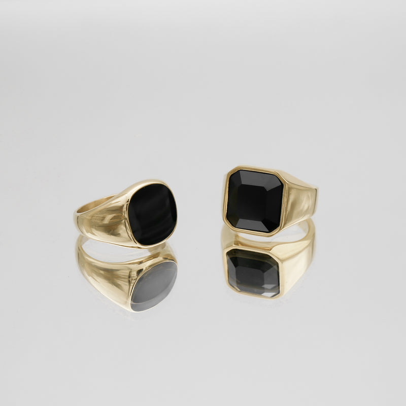 Caesar Onyx Signet Ring | Gold