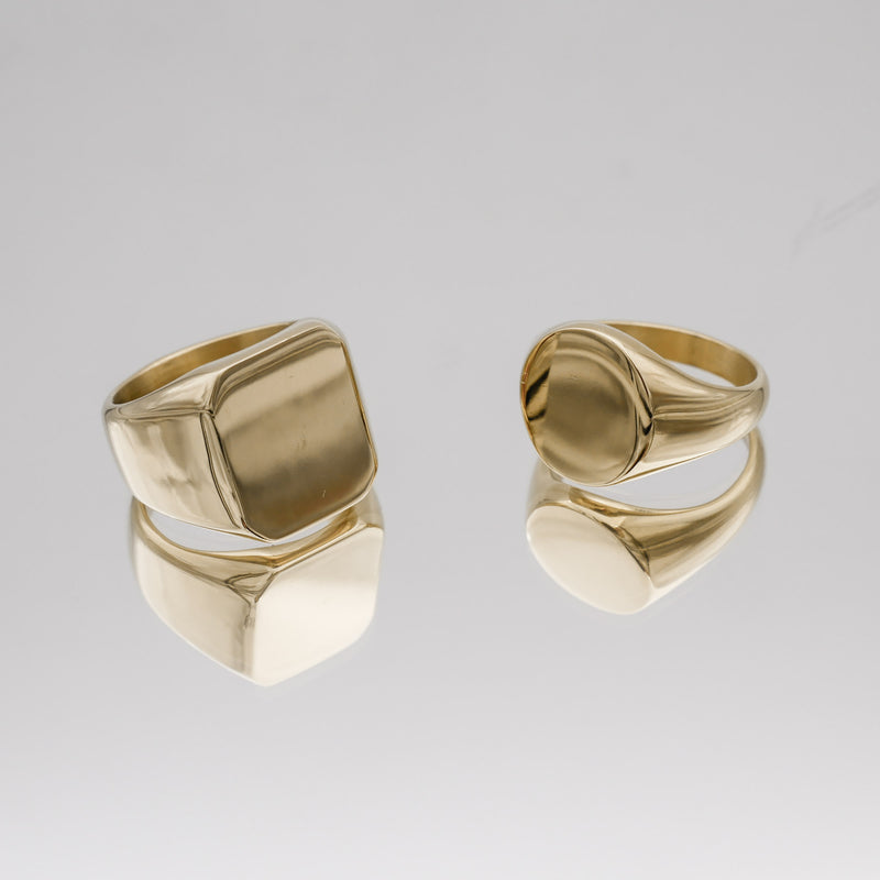 Classic Round Signet Ring